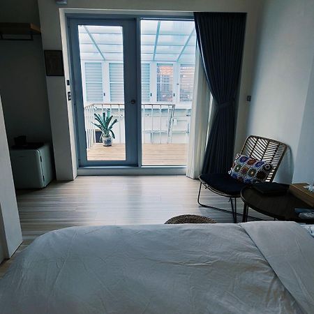Through A Path Apartamento Tainan Exterior foto
